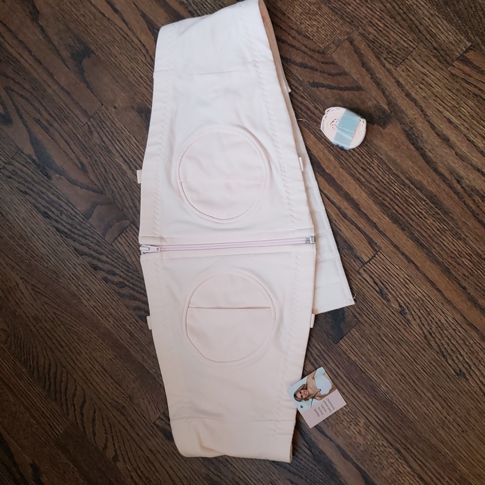 NWT Simple Wishes Hands Free Pumping Bra